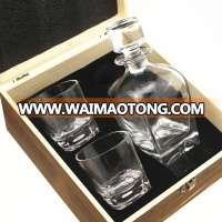 Amazon hot selling Crafted Glass Decanter and Whisky Glasses Set Elegant Whiskey Decanter with Cocktail Glasses luxury gift set